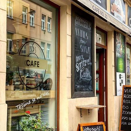 Apartments Cafe No.22 Praag Buitenkant foto